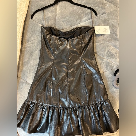 American threads fake leather mini dress - Picture 2 of 4